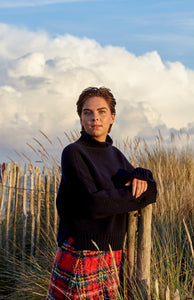Cropped Jumper in Navy Lambswool Made in Scotland Justine Tabak